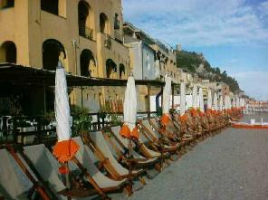 Xtrallusion photo gallery of Italy. Photos, pictures, images and photographs of the Italian Rivieras, the Italian Lakes, the Italian Alps, the Cinque Terre, the Amalfi coast and some of the most beautiful corners of Italy. Plus photos of Italian cities such as Pisa, Milan, Genoa and Rome.